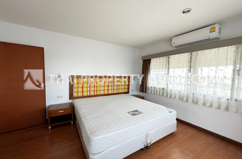 Apartment in Bangnatrad 