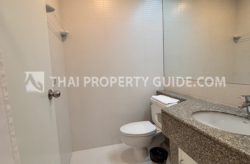 Apartment in Chaengwattana (near Nichada Thani) 