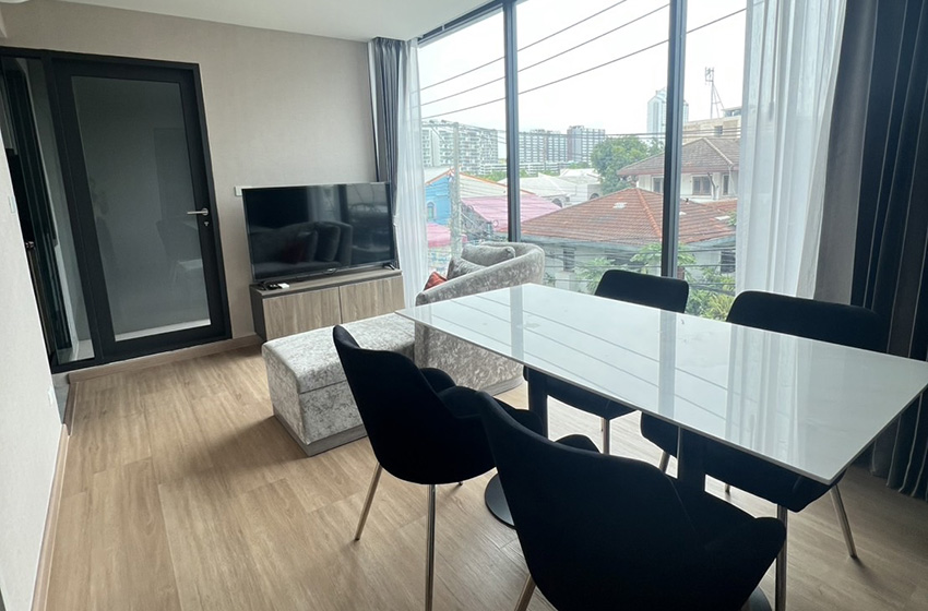 Apartment in New Petchburi