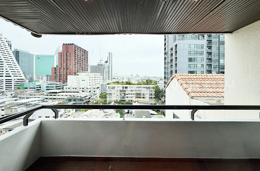 Apartment in Phaholyothin 