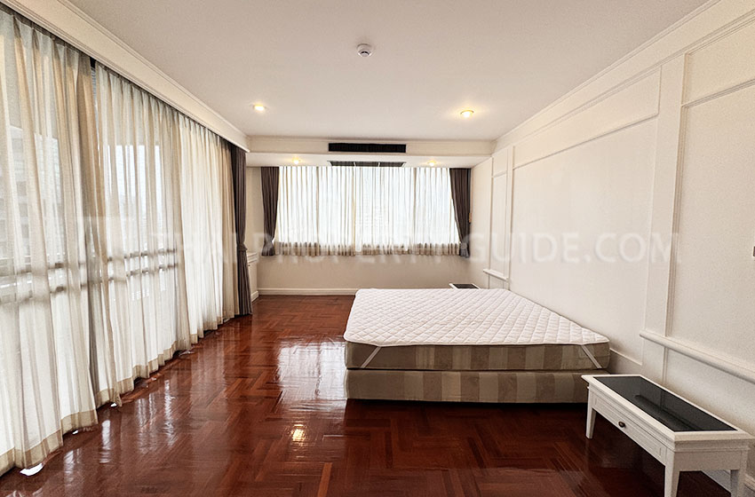 Apartment in Phaholyothin 