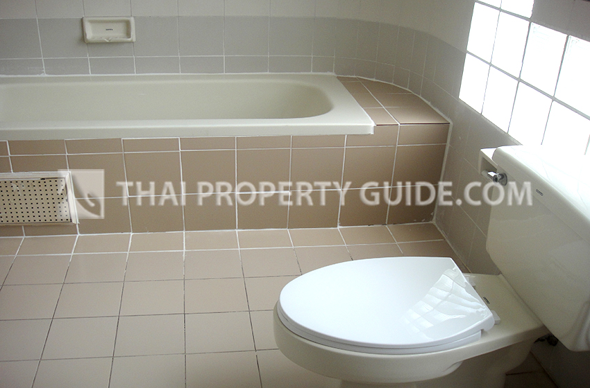 Apartment in Ploenchit 