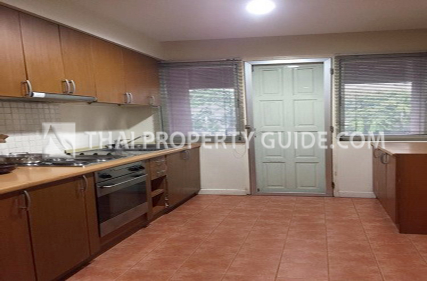 Apartment in Ploenchit 