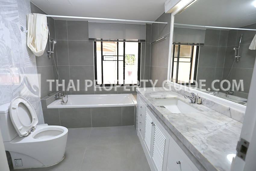 Apartment in Ploenchit 
