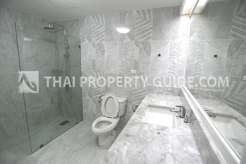 Apartment in Ploenchit 