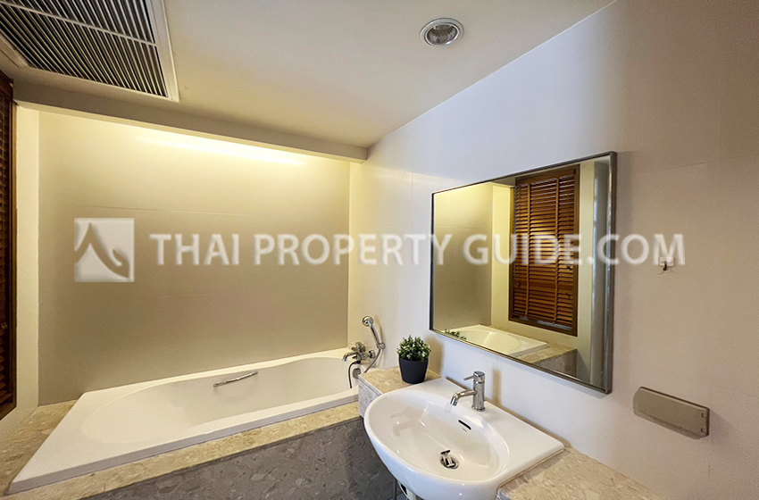 Apartment in Ploenchit 