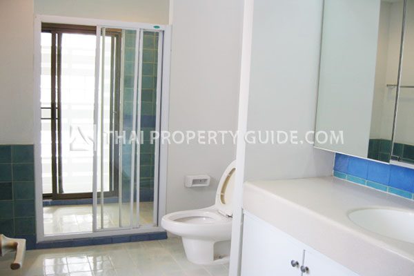 Apartment in Ploenchit 