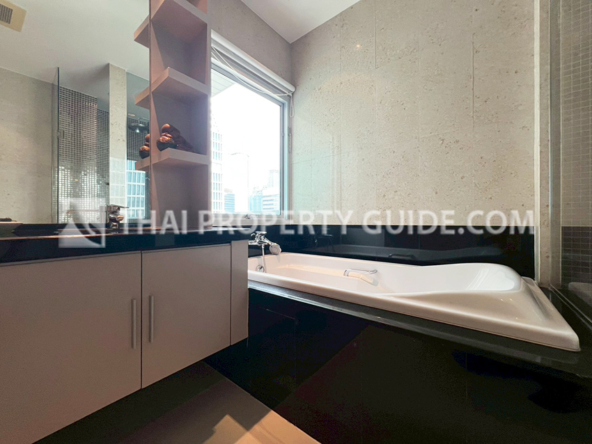 Apartment in Ploenchit 