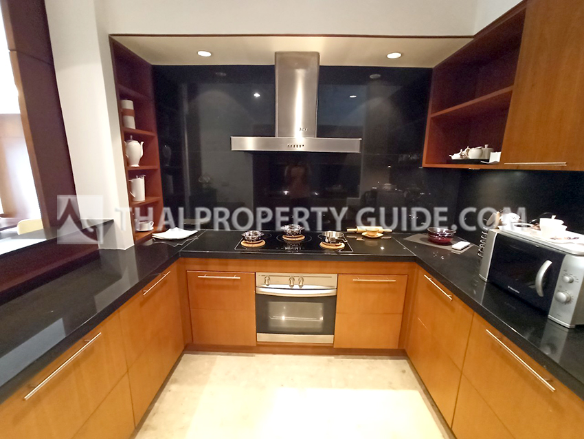 Apartment in Ploenchit 
