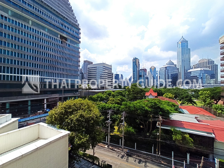 Apartment in Ploenchit 