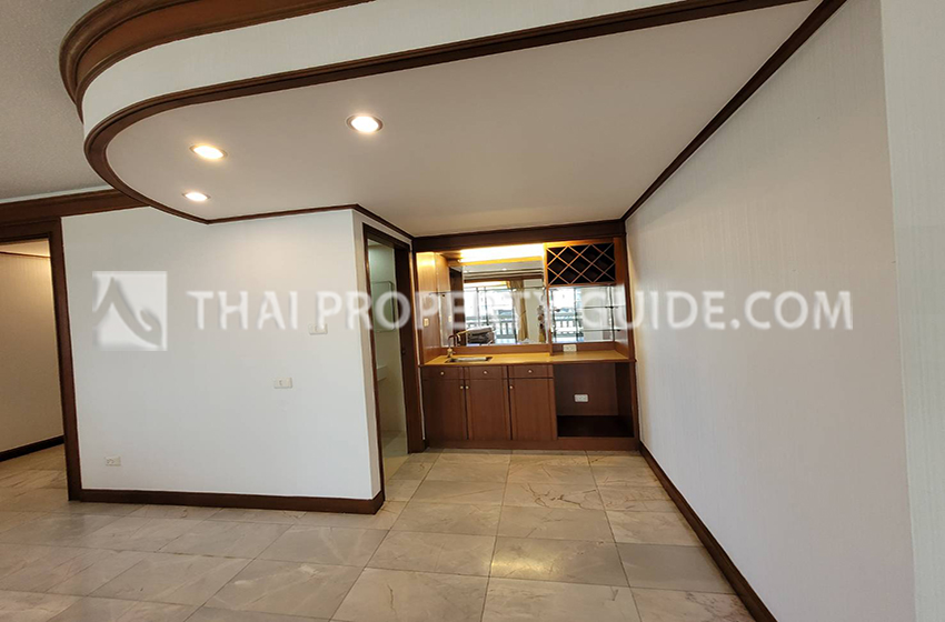 Apartment in Ploenchit 