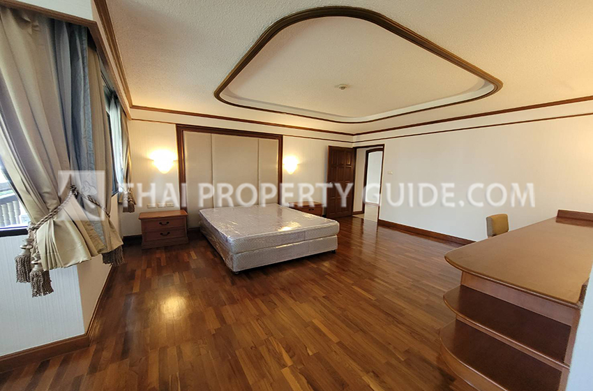Apartment in Ploenchit 