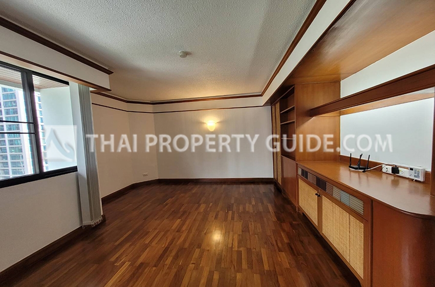 Apartment in Ploenchit 