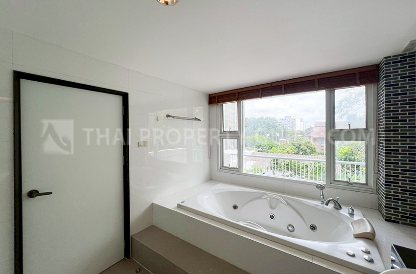 Apartment in Sathorn 