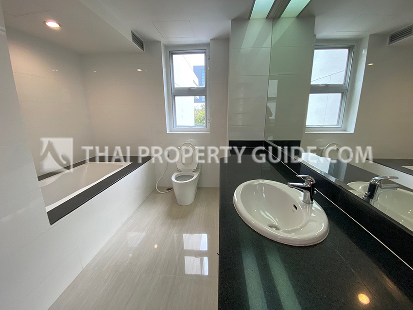 Apartment in Sathorn 