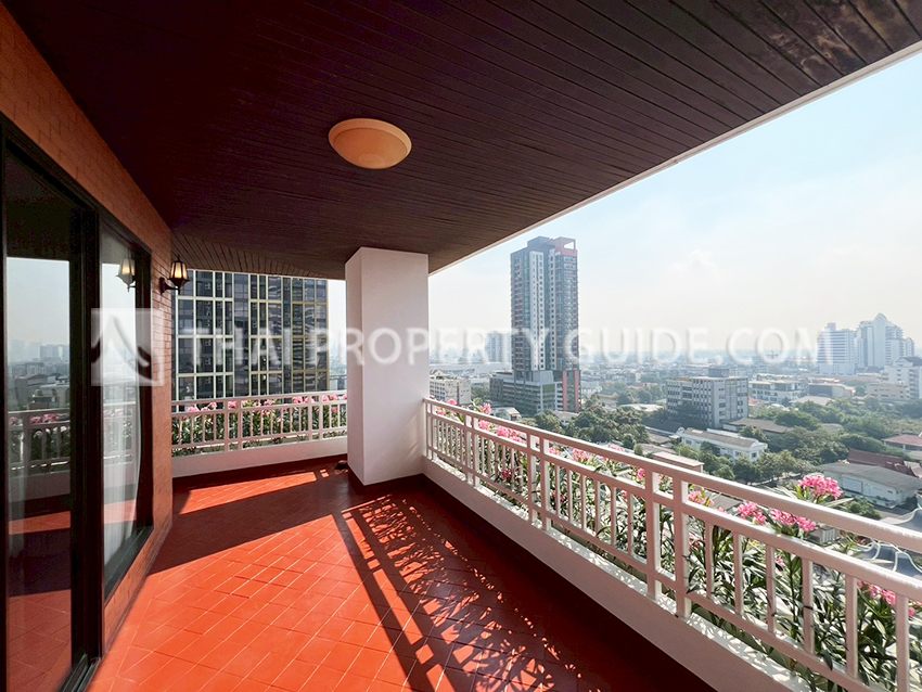 Apartment in Sathorn 