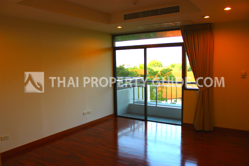 Condominium in Nichada Thani 