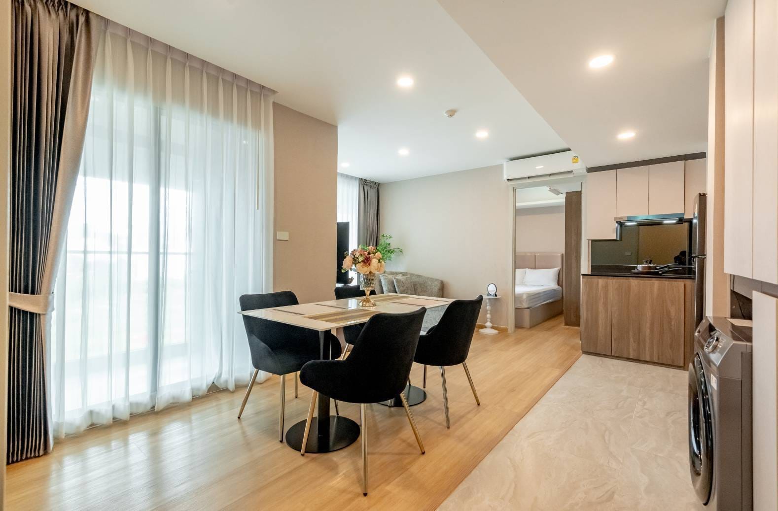 Condominium in New Petchburi 