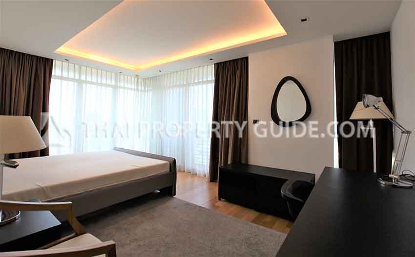 Condominium in Phaholyothin 