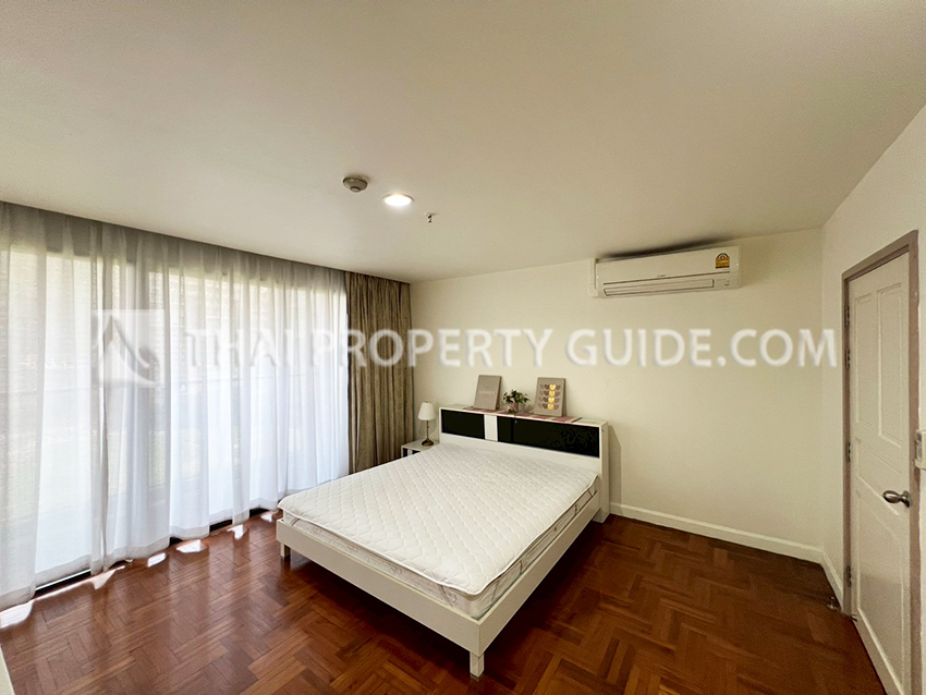 Condominium in Ploenchit 