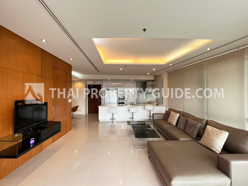 Condominium in Ploenchit 