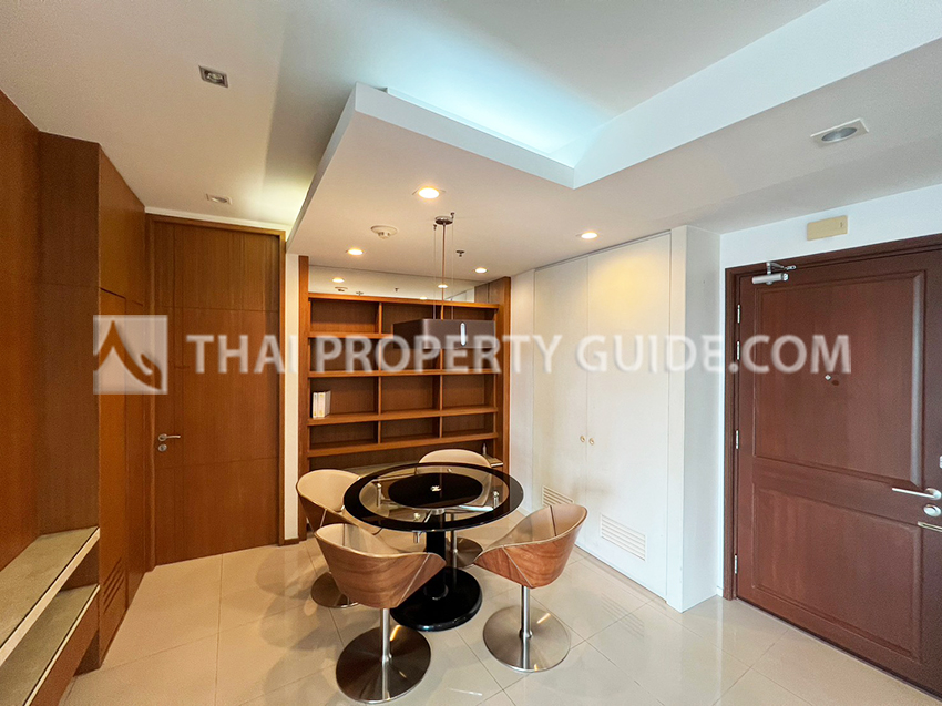 Condominium in Ploenchit 