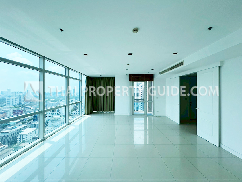 Condominium for rent in Ploenchit