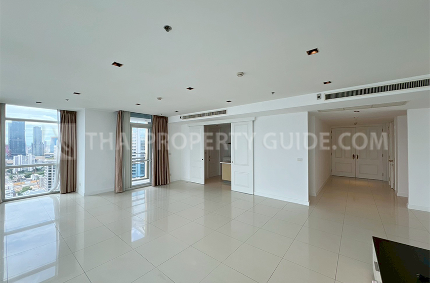 Condominium in Ploenchit : Athenee Residence 