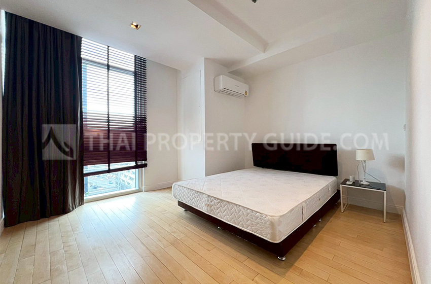 Condominium in Ploenchit : Athenee Residence