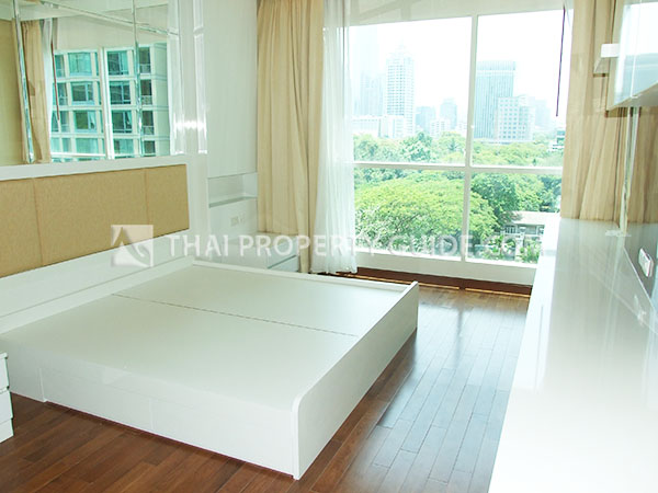 Condominium in Ploenchit 