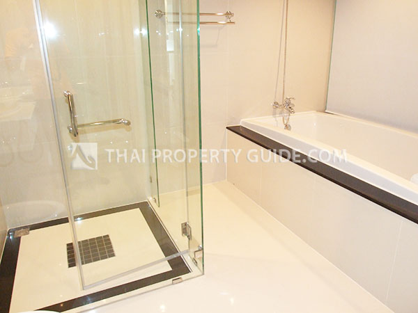 Condominium in Ploenchit 