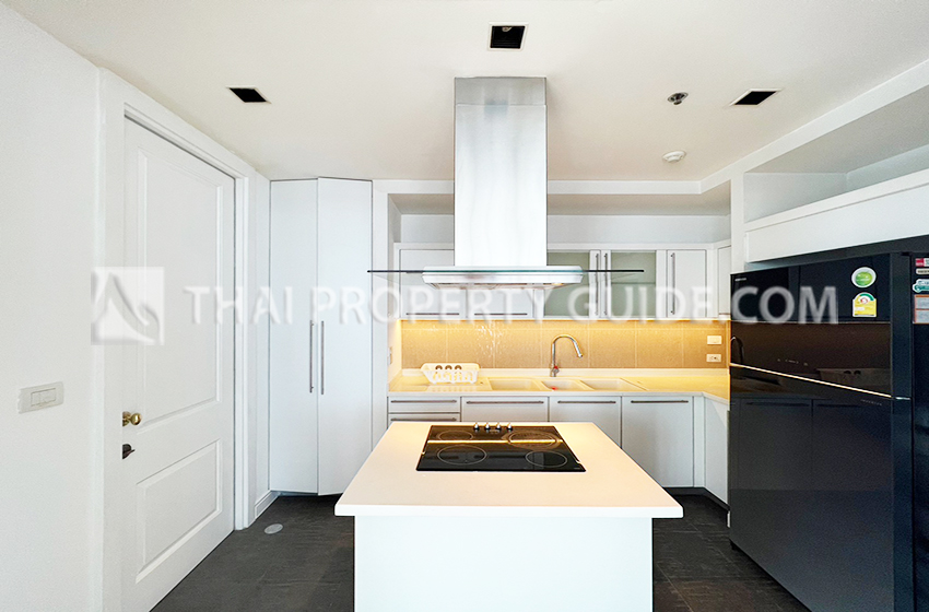Condominium in Ploenchit : Athenee Residence 