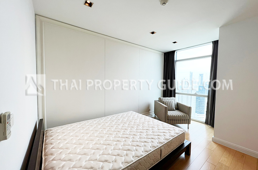 Condominium in Ploenchit : Athenee Residence 