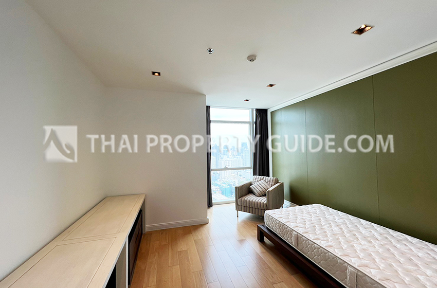 Condominium in Ploenchit : Athenee Residence 