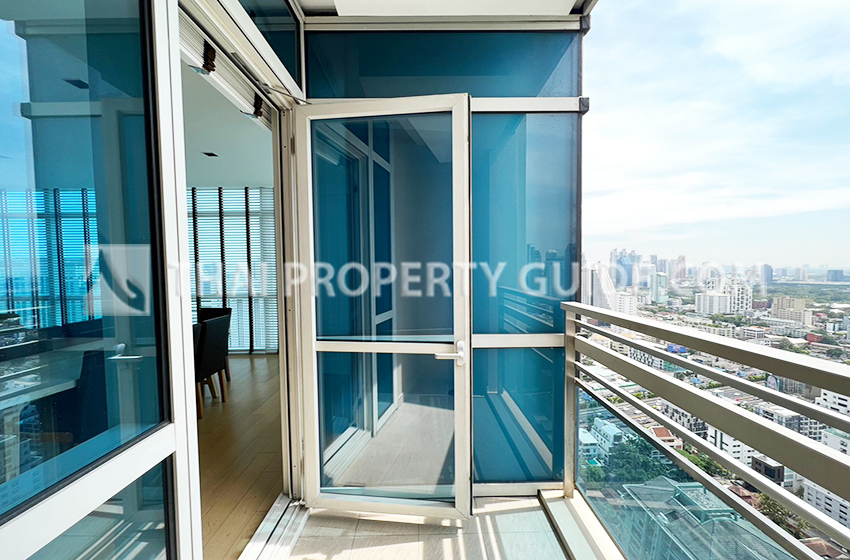 Condominium in Ploenchit : Athenee Residence 