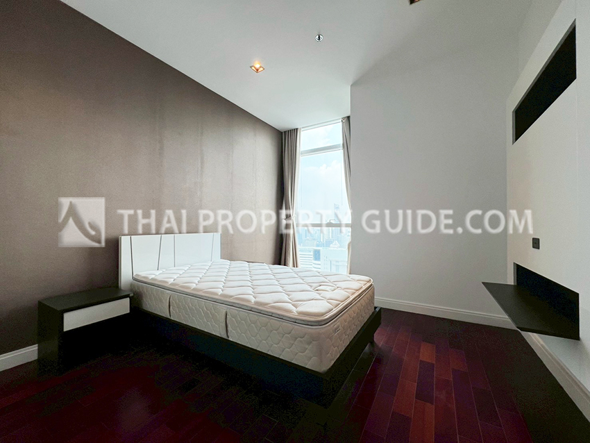 Condominium in Ploenchit : Athenee Residence 