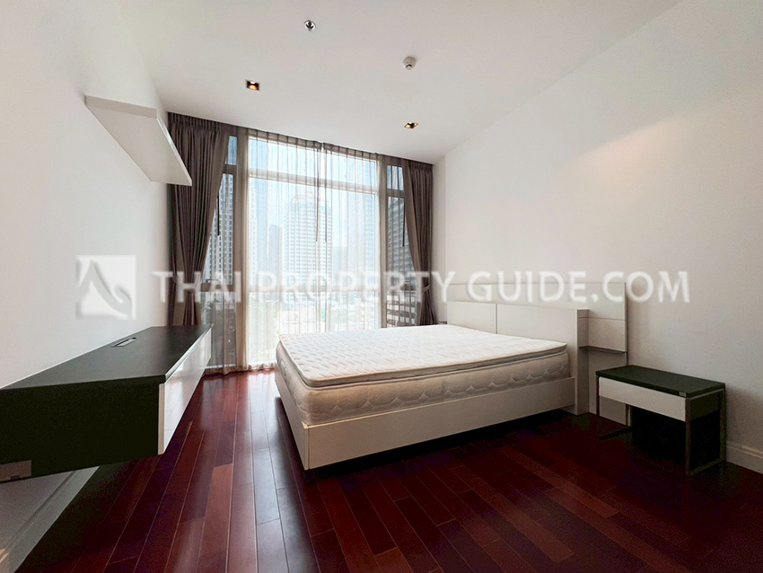Condominium in Ploenchit : Athenee Residence 