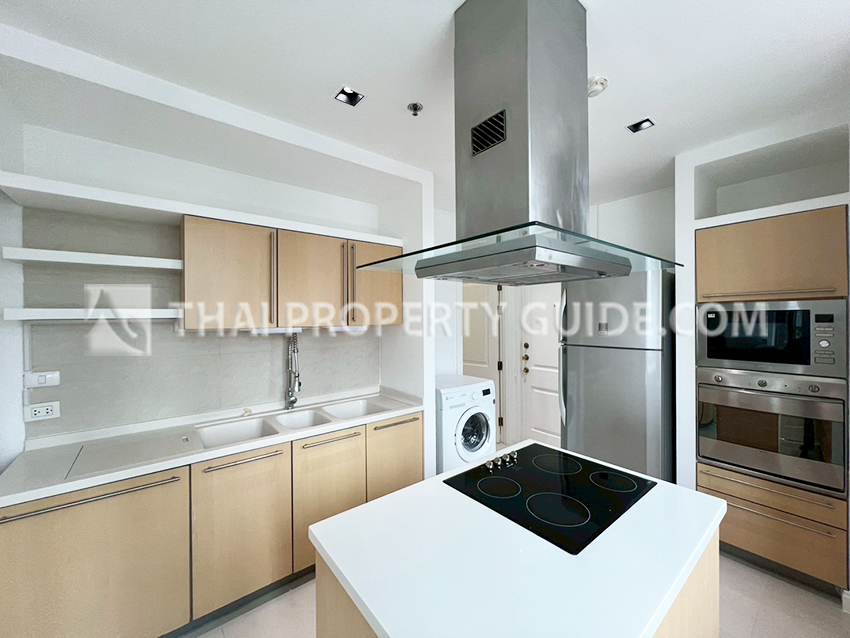 Condominium in Ploenchit : Athenee Residence 