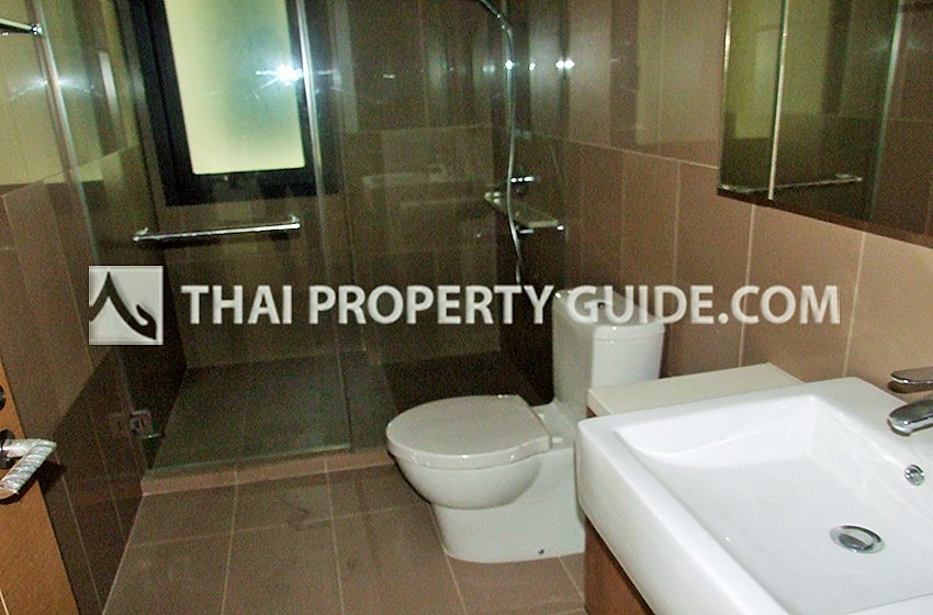 Condominium in Ploenchit 