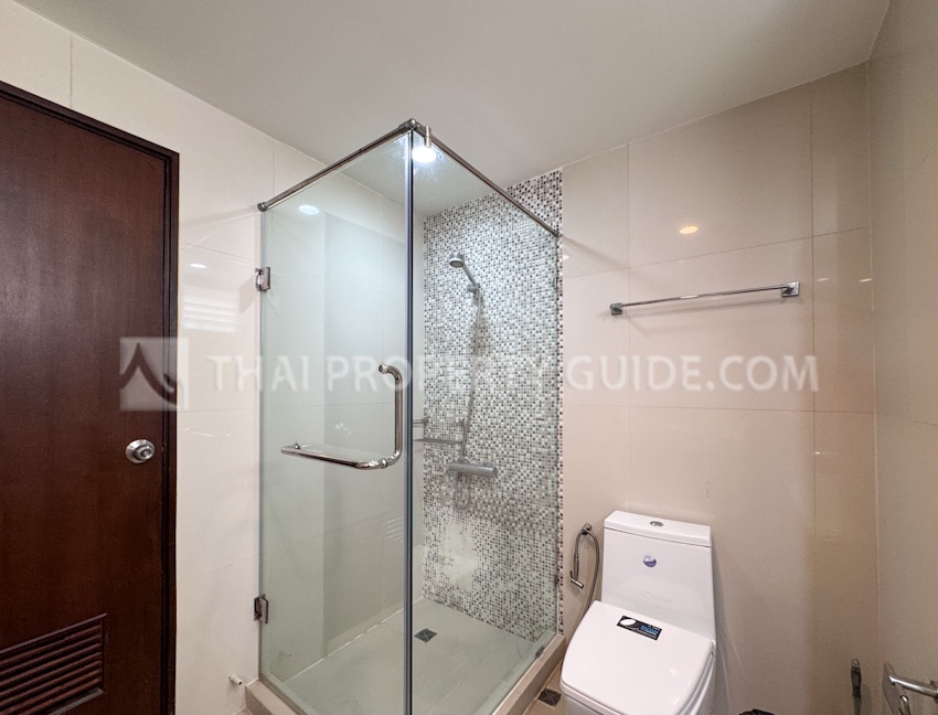 Condominium in Ploenchit 