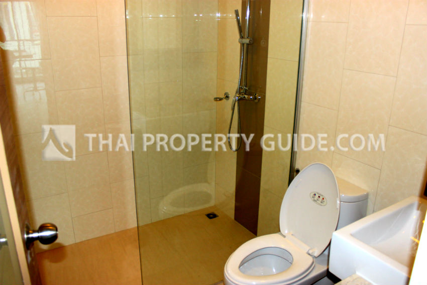 Condominium in Ploenchit 