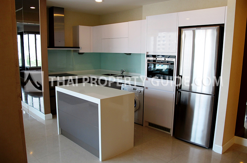 Condominium in Ploenchit 