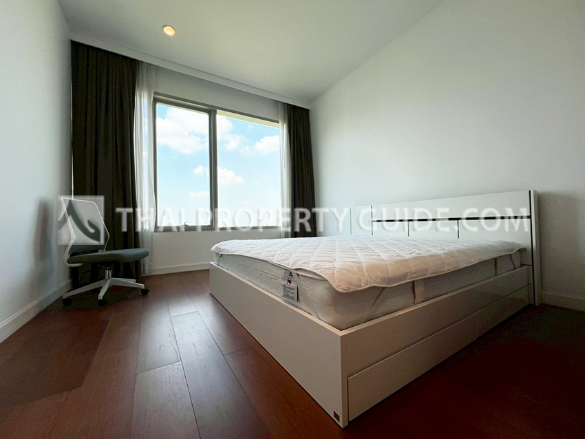 Condominium in Ploenchit 