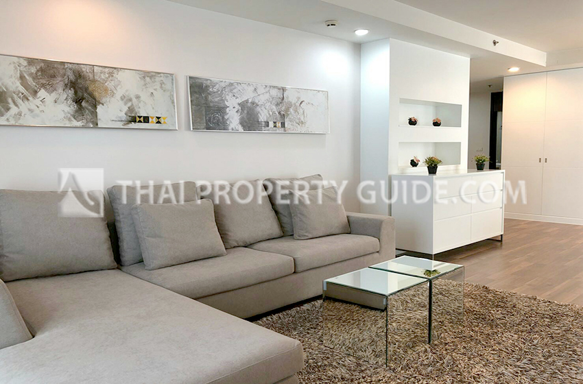 Condominium in Ploenchit 