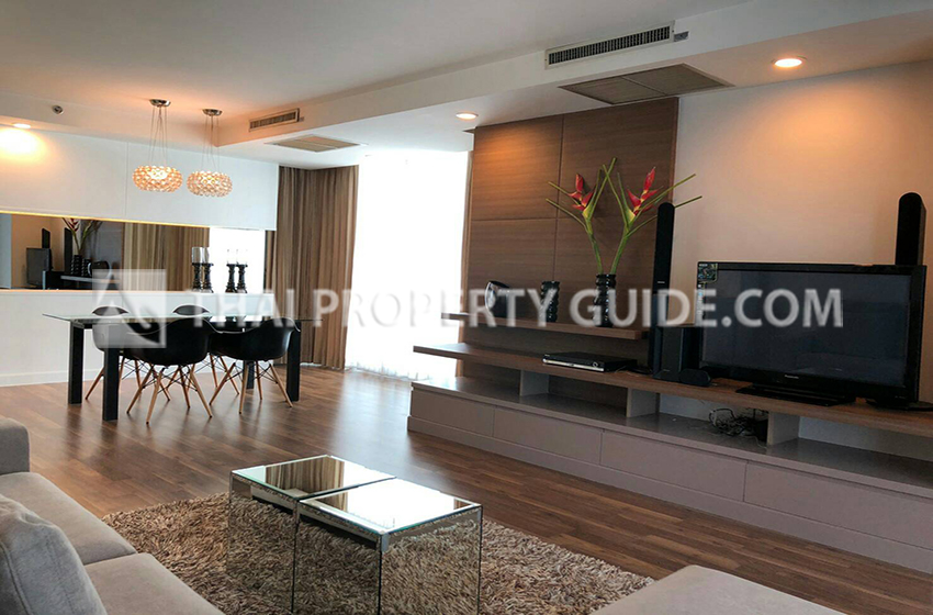 Condominium in Ploenchit 