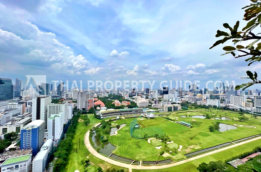 Condominium in Ploenchit 