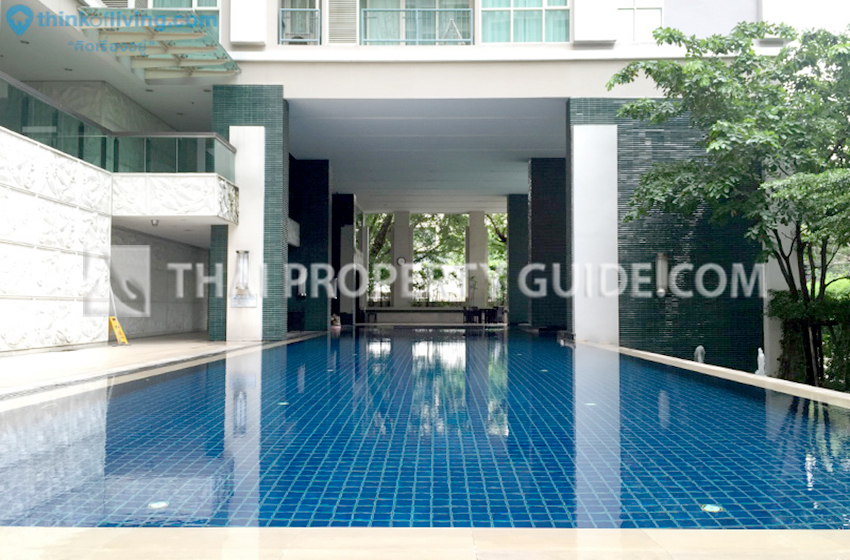 Condominium in Ploenchit 