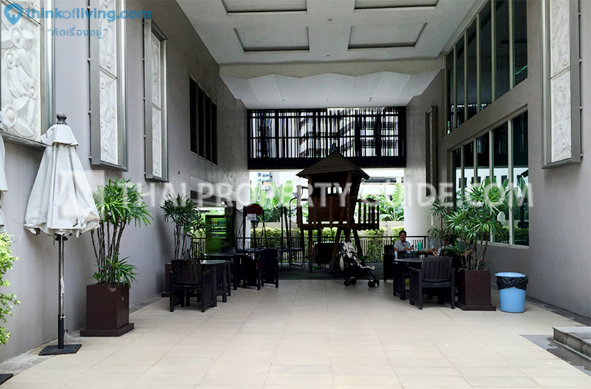 Condominium in Ploenchit 