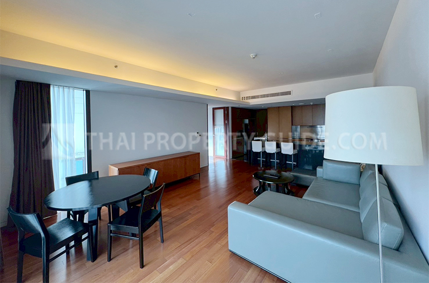 Condominium in Ploenchit