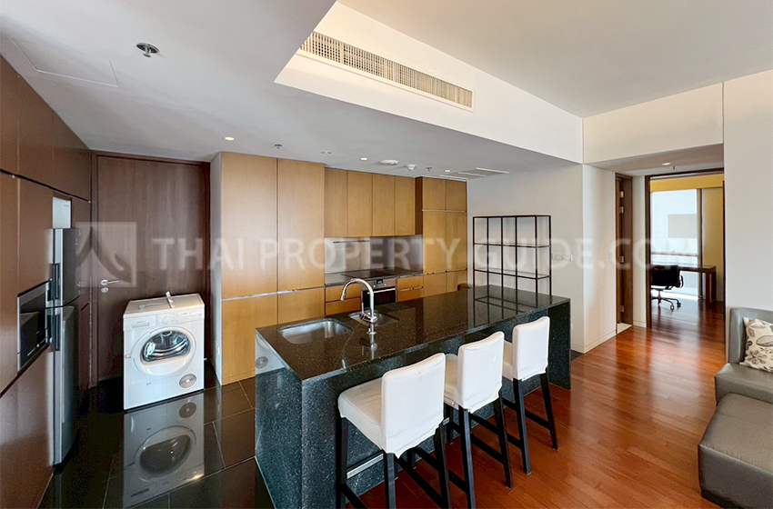 Condominium in Ploenchit : Hansar Rajdamri 